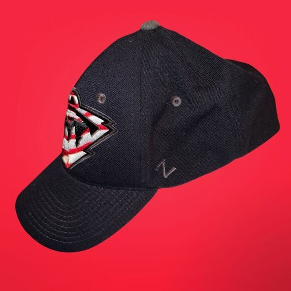 MN Wild Zephyr Hockey League Exclusive Black Logo Hat Size M/L Fitted - Picture 2 of 4